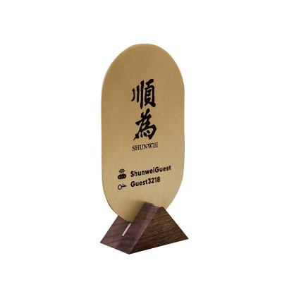 China Brass Table Top Walnut and Bar Customized Logo Restaurant Number Reserved Table Sign Platinum Table Tent Brass Signs Holder for sale