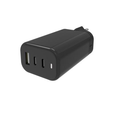 China New Top Selling Quick Type High Speed ​​Trending PD GaN Charger Fast Charging Travel QC Product 65W USB Type C Charger For iphone oppo for sale