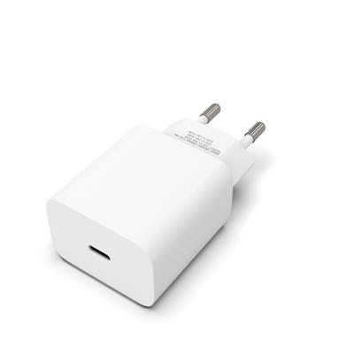 China Gecen Mobile Phone Wholesale New Trending Type C Adapter Wall Charger USB PD 20W Fast Charging Usb Mobile Phone Charger Plug EU/USA Charger for sale