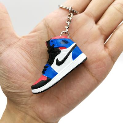 China Eco-Frendly New Arrival Small MOQ Stylish Personilized 3D Keychains Shoes With Anti Rust Keyring for sale