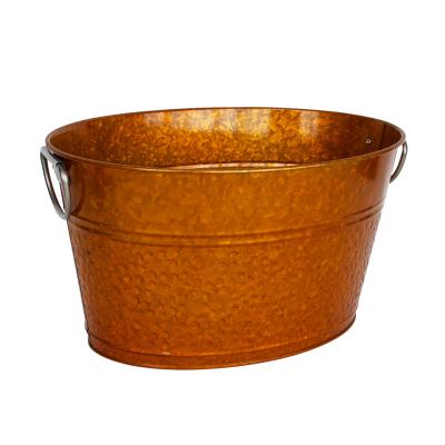 China Vintage Design Durable Metal Hammered Oval Beverage Tub Ice Bucket Metal Cooling Tubs With Handle for sale