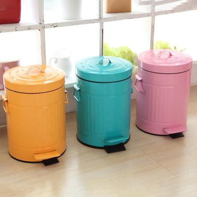 China Home Decor Bathroom 5L Sustainable Waste Bin Kitchen Recycling Bin With Pedal Waste Bin for sale