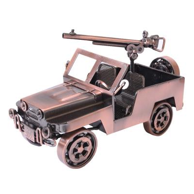 China Retro Shabby Chic Decorative Wrought Iron Jeep Model Ornaments Industrial Style Home Furnishings Metal Crafts Boyfriend Gifts for sale