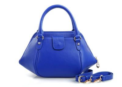 China Lip Design Blue zippered tote bags with pockets , embossed logo printed for sale