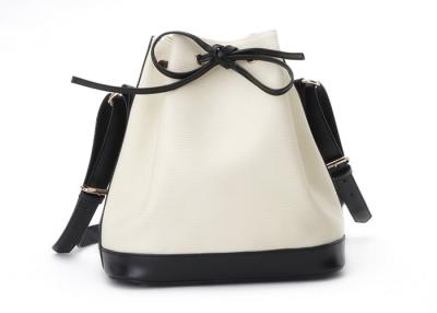 China Ladies Luxury White Genuine Leather Hobo Bag Spi Leather Bucket Bag for sale