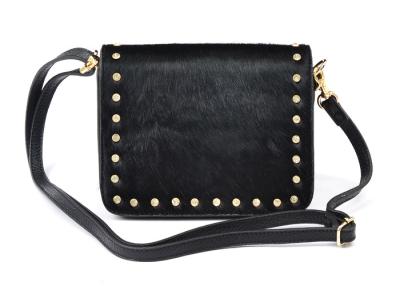 Chine Les femmes Crossbody en cuir met en sac, sac d'épaule noir avec les rivets en cristal à vendre