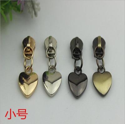 China High grade small style bag metal accessories light gold heart shape zipper puller with slider 5# for sale