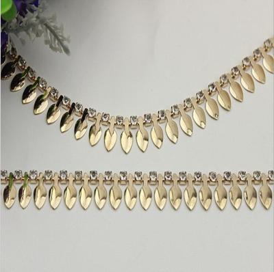 China Fine products bag hardware gold leaf diamond decorative iron bag metal chain for sale