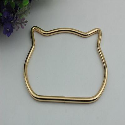 China Popular wholesale zinc alloy cat head shape light gold metal bag hardware handle for sale