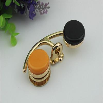 China Purse hardware metal multi-colorful decorative gold metal clip lock with nickel free for sale