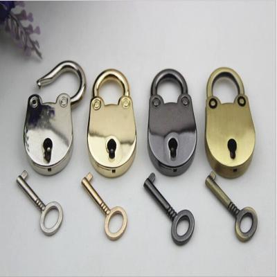 China Popular various colors zinc alloy custom cat type decorative padlock for sale