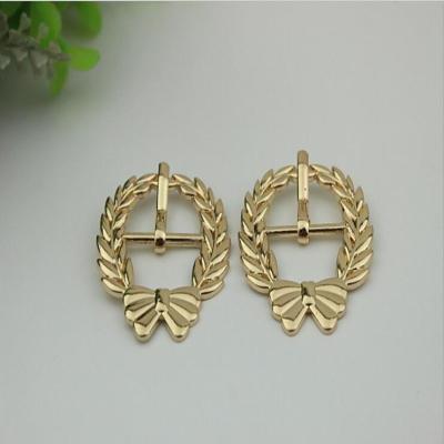 China Custom hardware accessories 22 mm gold lace butterfly shape pin belt buckle for handbag clothing accessories for sale