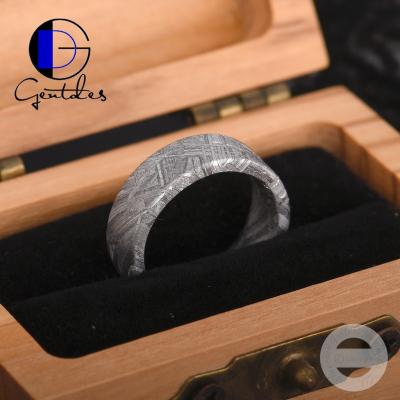 China Gentdes Real CLASSIC Jewelry Hot Selling Men's Wedding Bands Meteorite Ring for sale