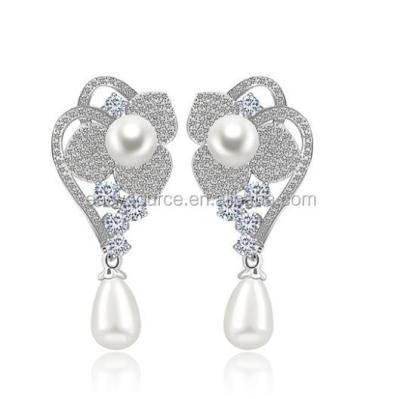 China Eco-Friendly Wholesale Wedding Pearl Earrings Flower Zircon Earrings Large Drop Earrings for sale