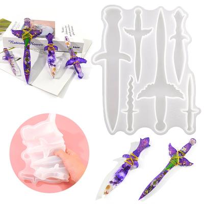 China Small resin Dagger Jewelry Dagger Silicone Mold diy epoxy mold sword rubber pendant viable for sale