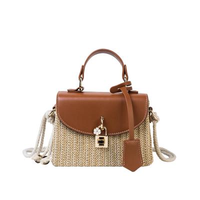 China Vintage 2021 New Design Summer Retro Small Straw Women's Bags Women's Handbags Square Ladies Handbags Fashion Messenger Bags for sale