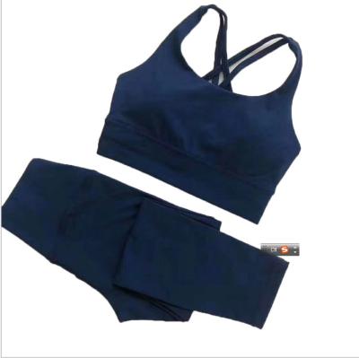 China Breathable Women Sport To Wear Workout Suit 2 Piece Yoga Set Gym Sport Set Sports Bra With Gaiters for sale