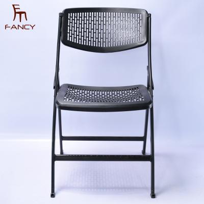 China Wholesale Modern Outdoor Events Parties Quantity Top Steel Frame Garden Picnic Folding Chairs for sale