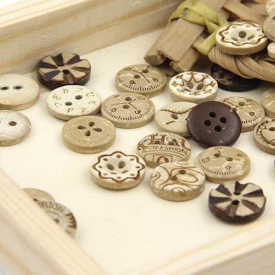 China Sustainable factory supplies pure natural coconut button two holes four holes coconut button clothing accessories button wholesale for sale