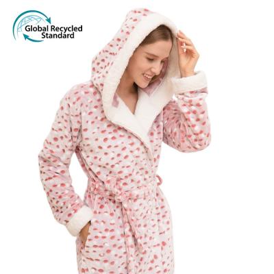 China Wholesale Custom Made Fleece QUICK DRY Pajamas Wholesale Custom Sherpa Hooded Bathrobes Bathrobe Long Sleeve Flannel Pajamas For Women for sale