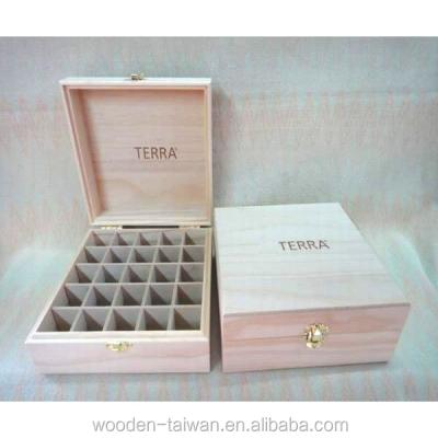 China Handmade pine wood essential oil box with beveled edges between box and lid for sale