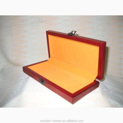 China Luxury Handmade Wooden Chocolate Packaging Box for sale