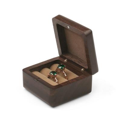 China New Wedding FANXI Ring Box Luxury Custom Soild Wooden Vintage Double Ring Jewelry Packing Case Solid Nuts Wood For Wedding for sale