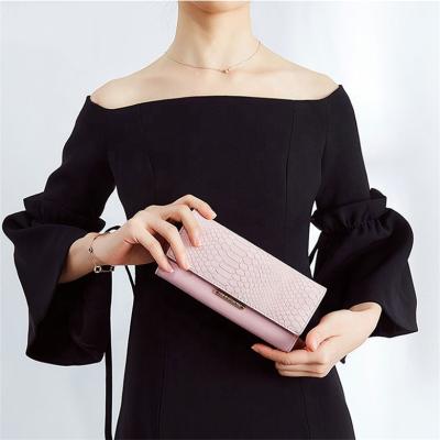 China Crocodile Rose Pattern Waterproof Zipper Long Zipper Fashion Women's Female Clutch Wallet for sale