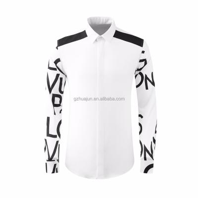 China 2021 new Anti-wrinkle price reduction black and white English letters contrast patchwork men's cotton shirt for sale