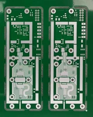 Cina 2 strati PCB ad alta frequenza con WL-CT338 materail di substrato ceramico con fetta di immersione da 0,55 mm in vendita