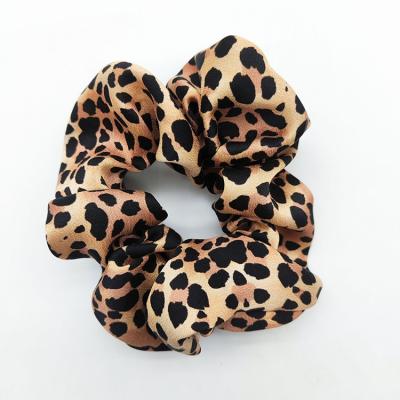 China European and American style 16momme bulk sand wash mulberry silk scrunchies 50% off in-stock silk scrunchies for just $0.99 for sale