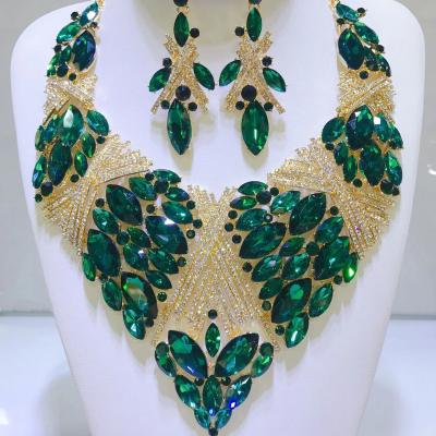 China Wholesale CLASSIC African Simple Design Women Gold Big Diamond Necklace Jewelry Sets New Fashion Accessory Fashion Designs for sale