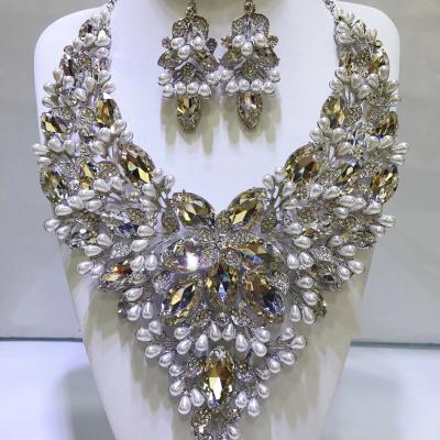 China Newest Big CLASSIC African Diamond Necklace Jewelry Sets For Women Wedding Party Indian Heavy Jewelry for sale