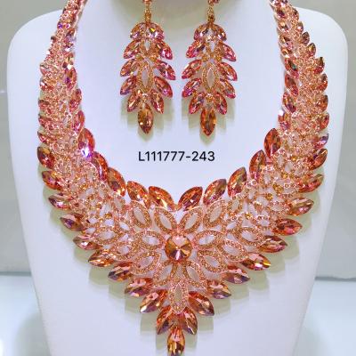 China Newest Big CLASSIC African Diamond Necklace Jewelry Sets For Women Wedding Party Indian Heavy Jewelry for sale