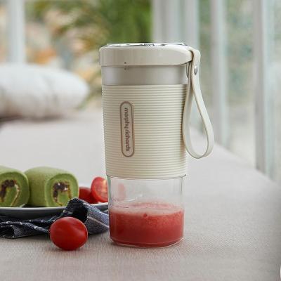 China Stir Newest Style Multifunctional Electric USB Juicer Cup Blender for sale