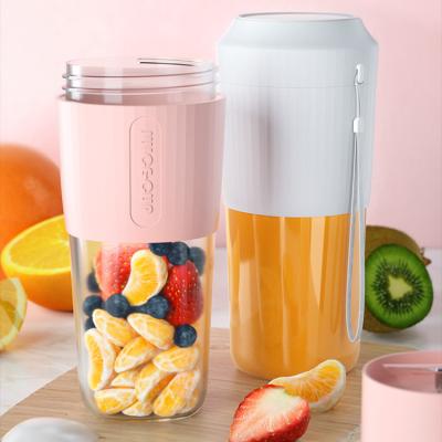 China Stir Fruit Electric Fruit Juicer Mini Juicer Blender Portable Handheld Rechargeable Blender Cup Usb for sale