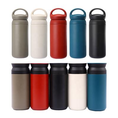 China 350ml 500ml Sustainable Powder Coated Stainless Steel Water Bottle Vacuum Coffee Mug Coffee Tumbler for sale