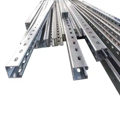 China Hot Dip Galvanized 3m Frameless Solar Pv Mounting Brackets para soluções solares no telhado à venda