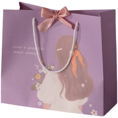 China Materials Holiday Wedding Candy Gift Box Handbag Recycled Paper Bag for sale