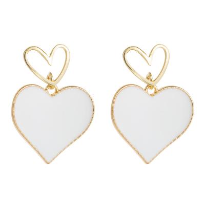 China CLASSIC Creative Gold Plated Geometric Heart Earrings Black White Enamel Delicate Heart Earrings for sale