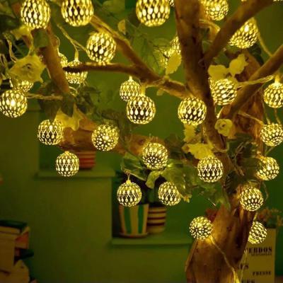 China Christmas Factory 3m 20 Balls Globe Glitter Gold Star Solar Battery LED Moroccan Christmas String Lights for sale