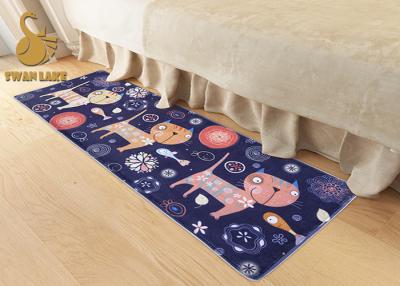 China Christmas Chenille Kids Floor Rugs , Customized Bedroom Door Mat for sale