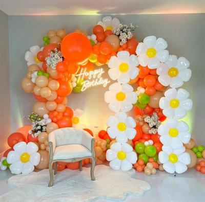 China Birthday Party Decoration White Yellow Orange Latex Daisy Flower Foil Balloon Arch Kit Garland For Baby Shower Birthday Party Indoor Outdoor Glamping Deco for sale