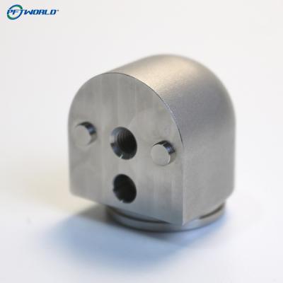 China Do sobressalente de aço inoxidável da máquina de trituração do CNC das peças sobresselentes de Daihatsu da precisão do CNC peças fazendo à máquina à venda