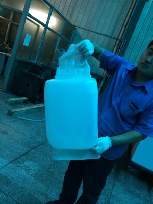 中国 10L 15L 20L 上りの打撃装置 parison が付いている化学タンク HDPE のブロー形成機械 販売のため