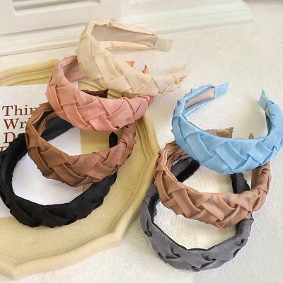 China Stylish new design knit headband women headbands women hair accessories custom large suede fabric wide braid headband for sale