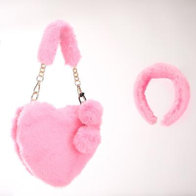 China 2021 Lady Heart Shaped Faux Fur Handbags Women Fur Purse Designer Purse Bags Lady Headband and Purse Set Vendor Fashion Purse EB-2022052fur for sale