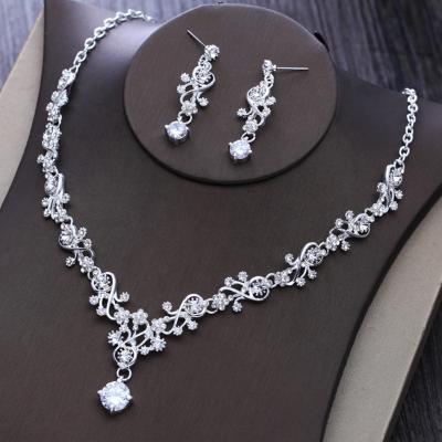 China Genya Romantic Spring Wedding Party Accessories Set Earring Necklace Crystal Rhinestone Bridal Jewelry Sets for sale