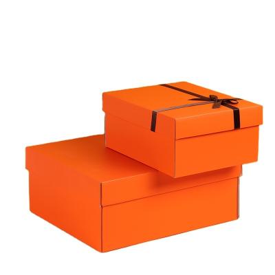 China Handmade In Stock Small Size Folding Lid And Base Luxury Cardboard Gift Boxes With Ribbon for sale