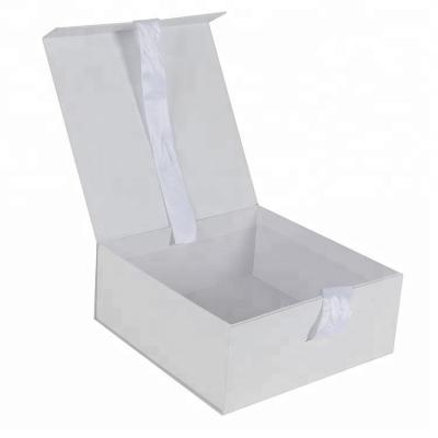 China Recyclable Wedding Dress Gift Keepsake Cardboard Box for sale